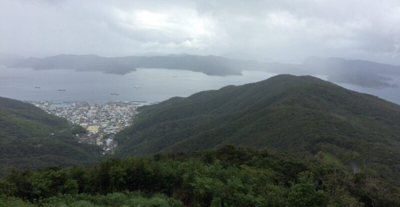 奄美大島最南端の古仁屋からみた加計呂麻島