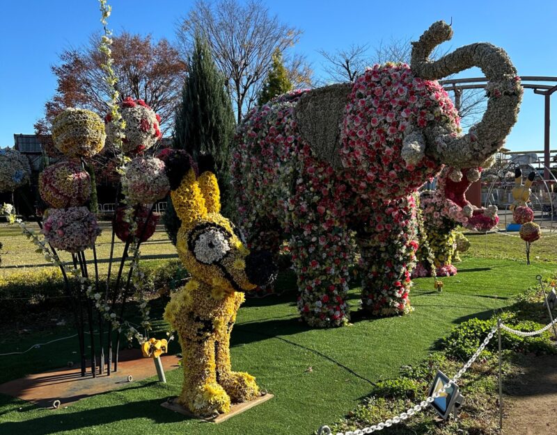 ハートフルガーデンの花で作られた動物たち (象とトッピー)